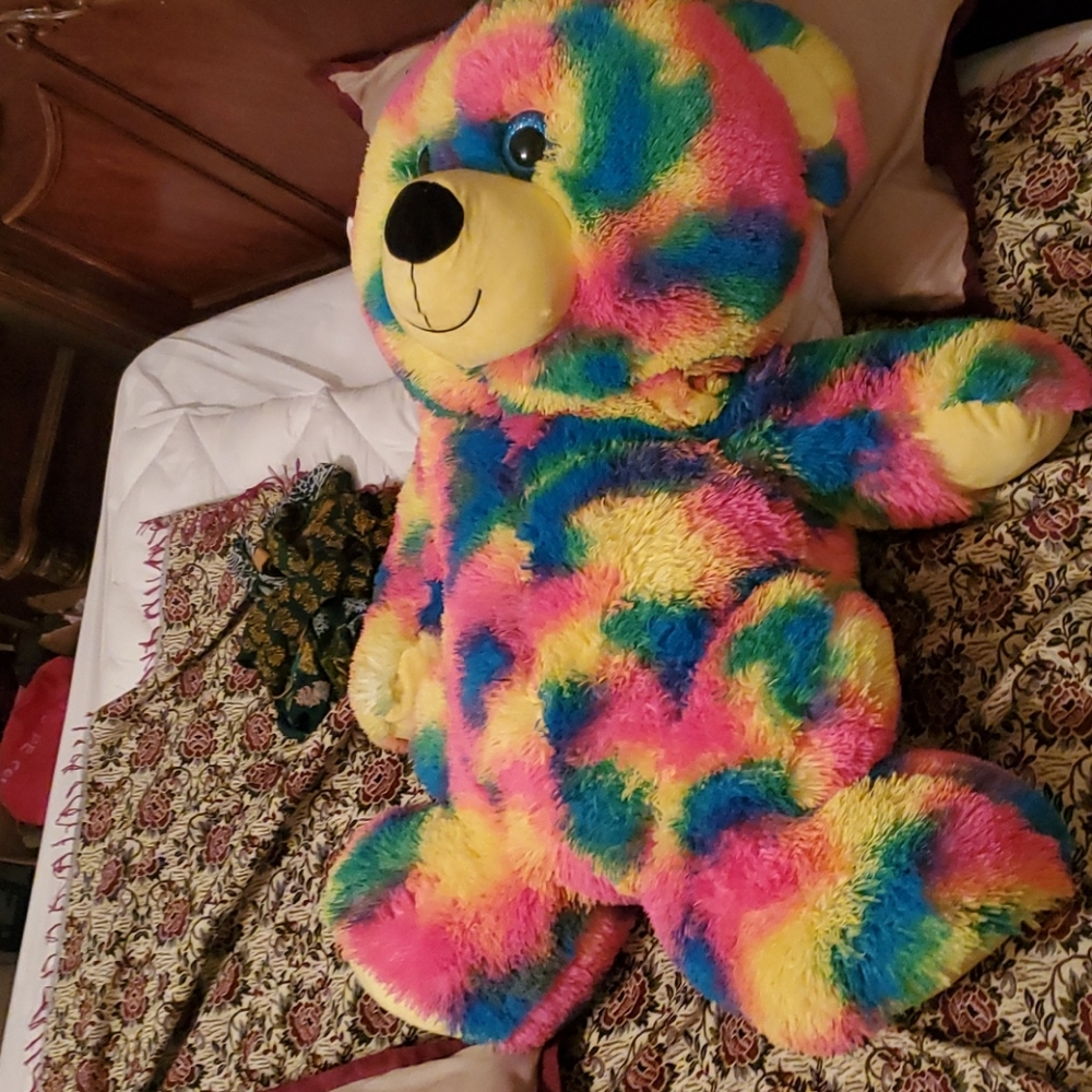 Large oversized bear